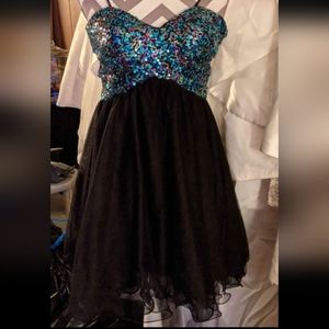 NWT Absolutely Beautiful Blondie Nights Sequined Formal Dress Size 00
